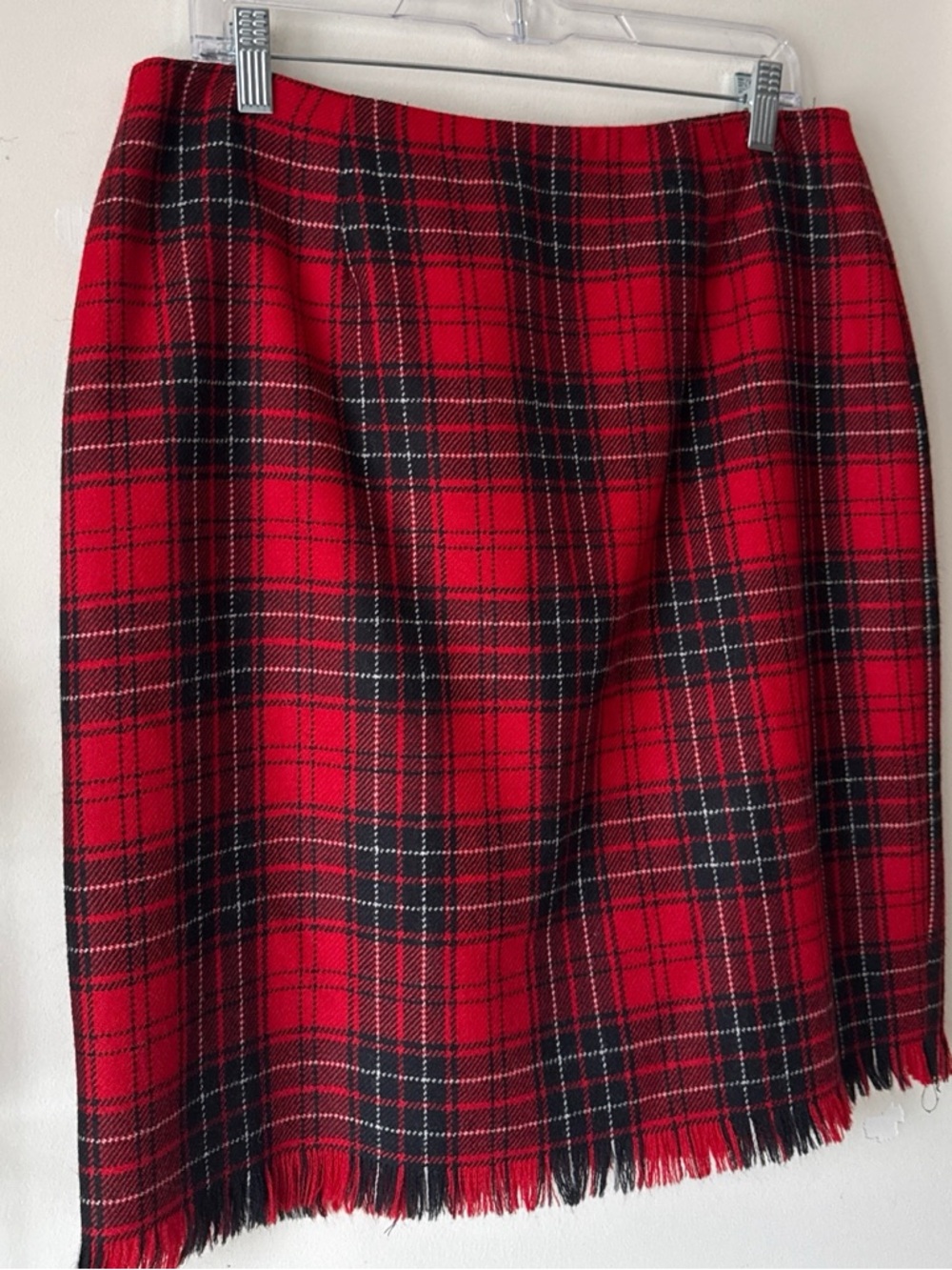 Rafaella Vintage 90s Red Tartan Plaid Worsted Wool Fringe Hem Wrap Skirt Size 16 - Picture 7 of 16